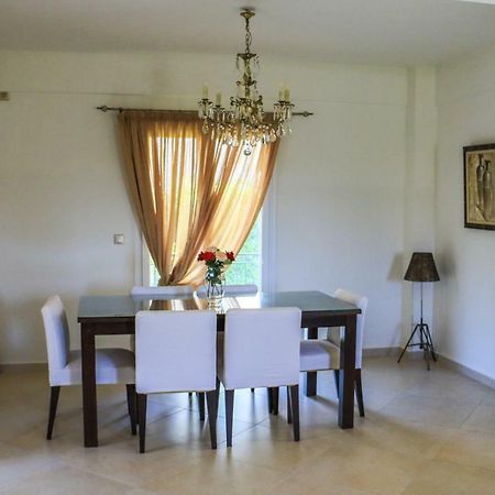 Maison Fleurs Diakopto Dış mekan fotoğraf