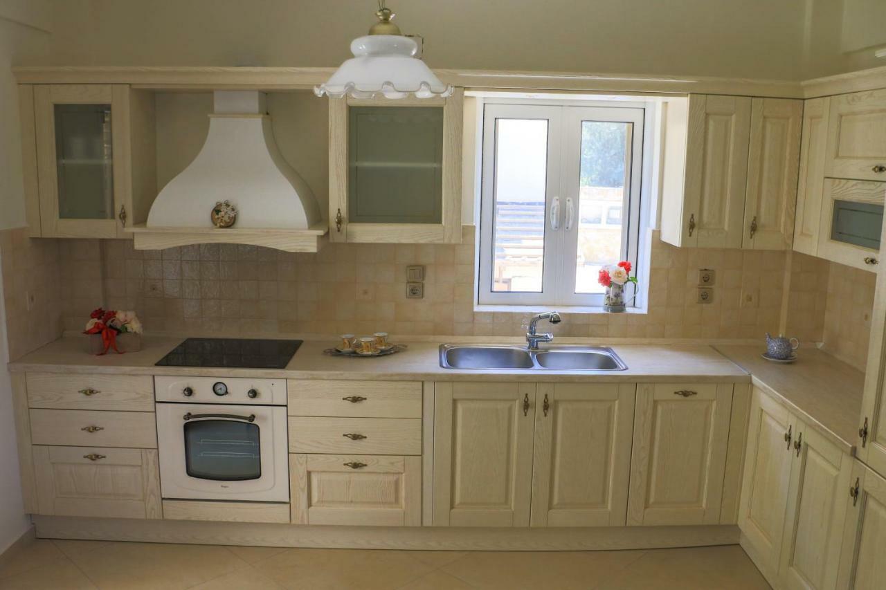 Maison Fleurs Diakopto Dış mekan fotoğraf