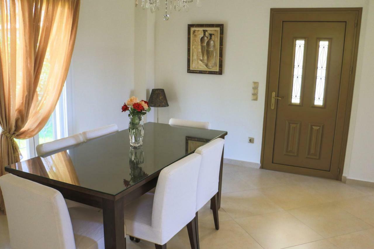 Maison Fleurs Diakopto Dış mekan fotoğraf