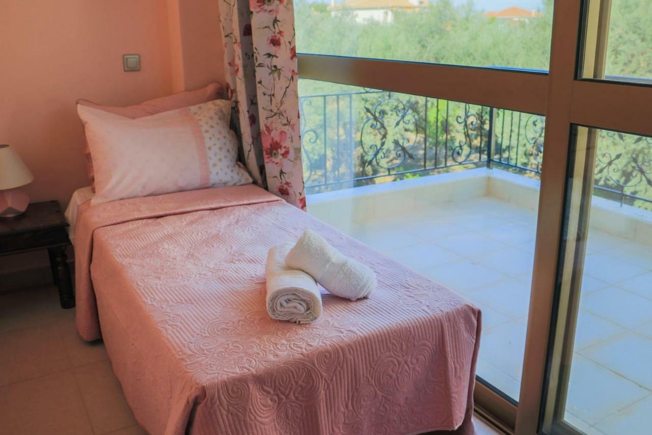 Maison Fleurs Diakopto Dış mekan fotoğraf
