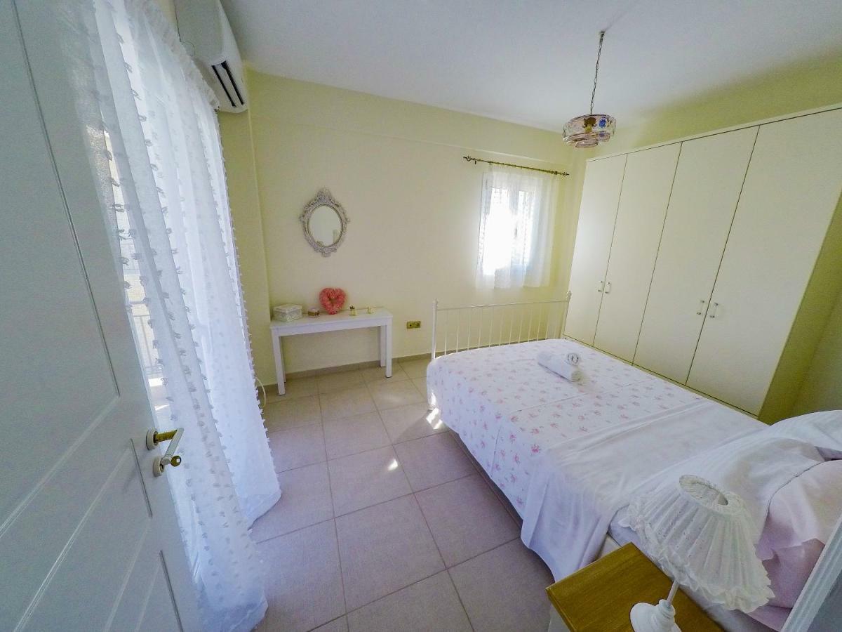 Maison Fleurs Diakopto Dış mekan fotoğraf