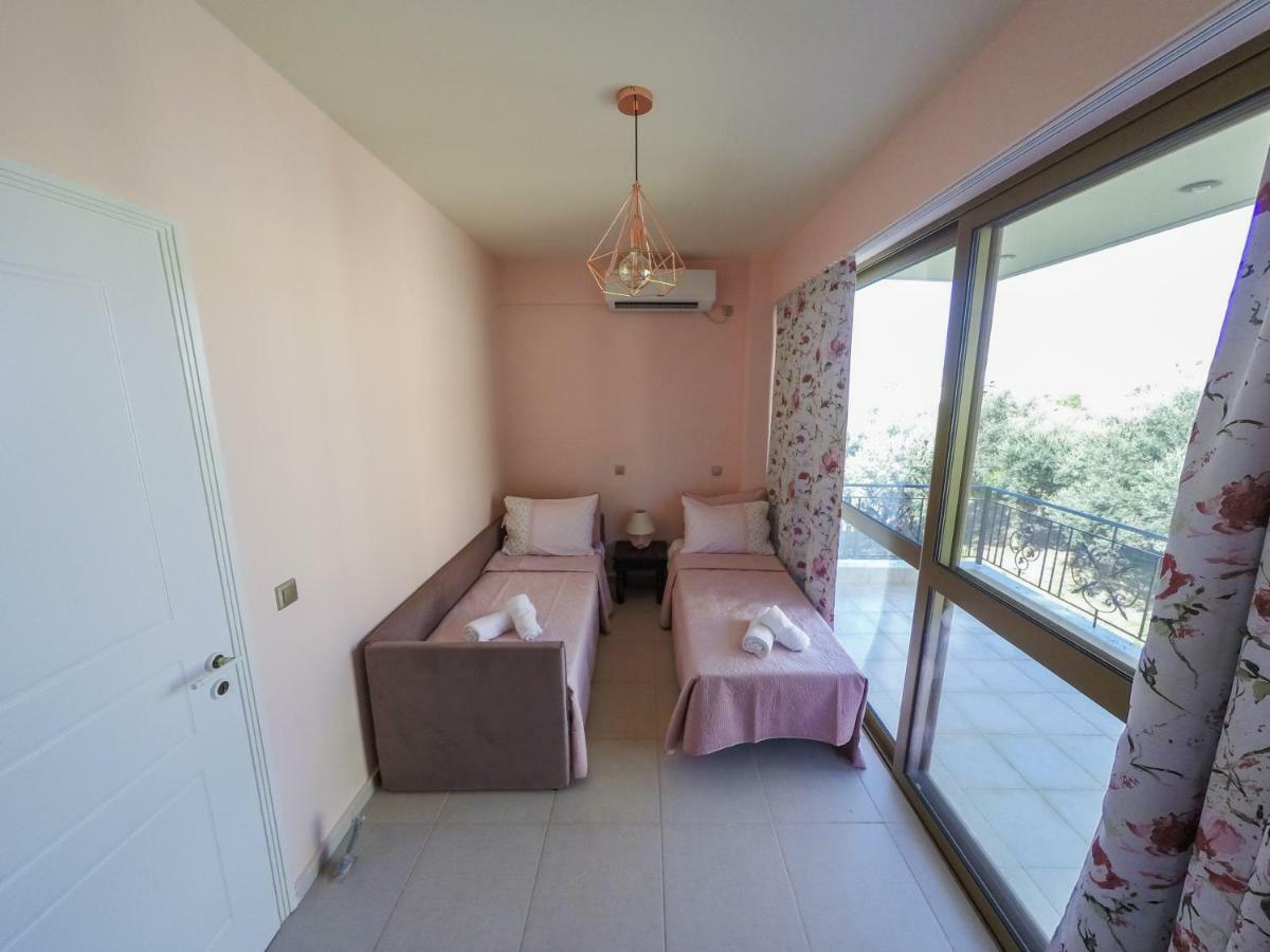 Maison Fleurs Diakopto Dış mekan fotoğraf
