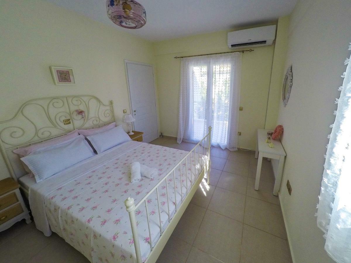 Maison Fleurs Diakopto Dış mekan fotoğraf