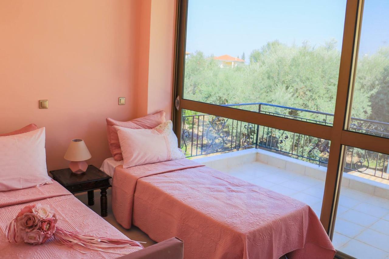 Maison Fleurs Diakopto Dış mekan fotoğraf