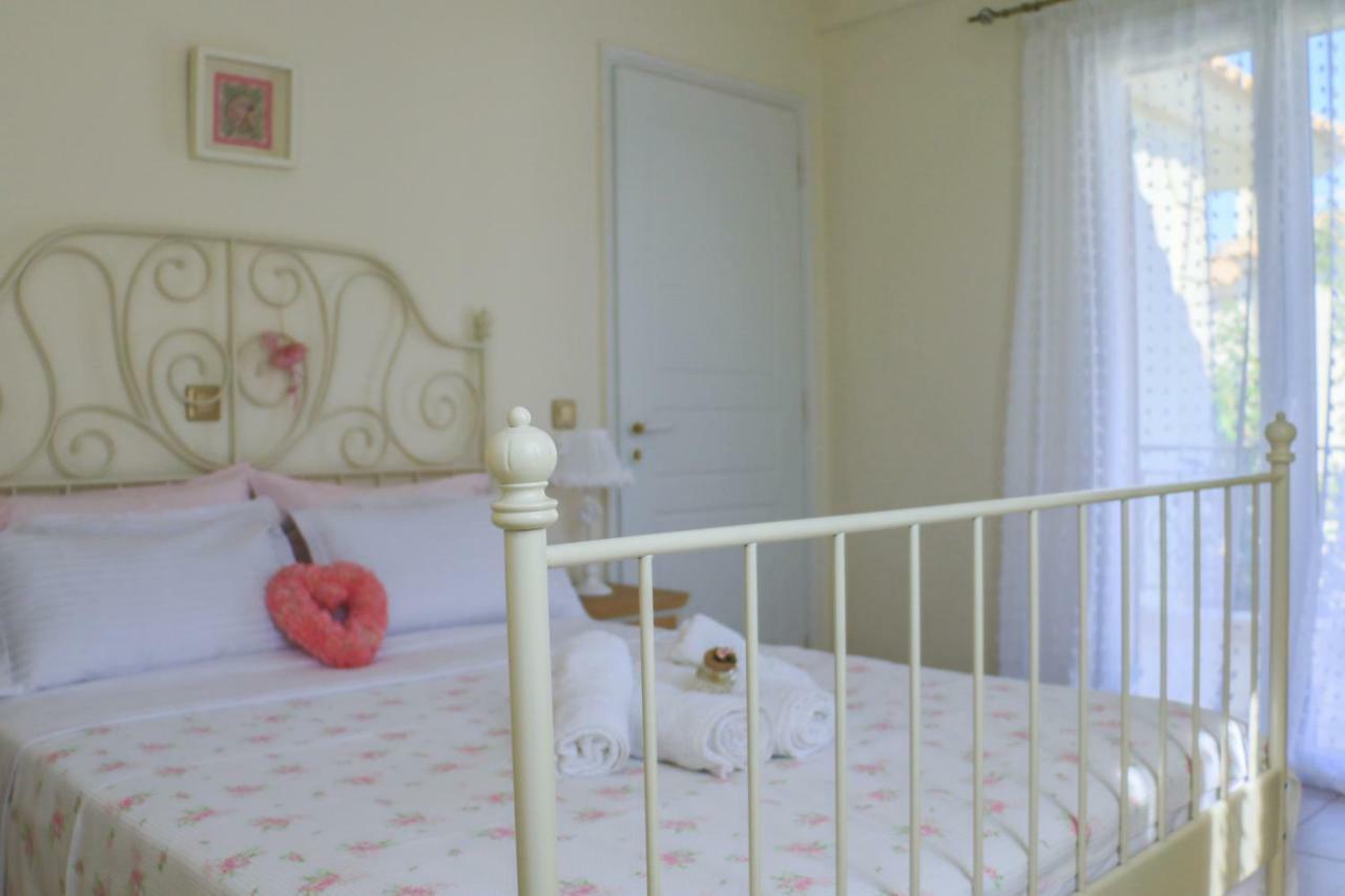Maison Fleurs Diakopto Dış mekan fotoğraf
